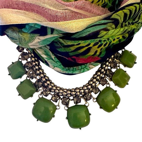 Jewelry - Vintage Green Chunky Bib Necklace Silver-Tone Faceted Cabochon Statement Jewelry